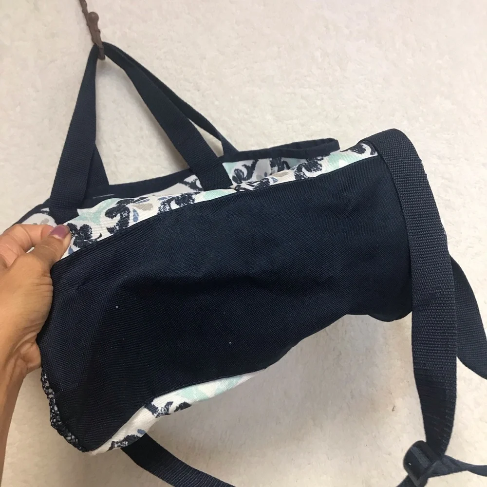 thirty-one Navy and Light Blue Patterned Tote